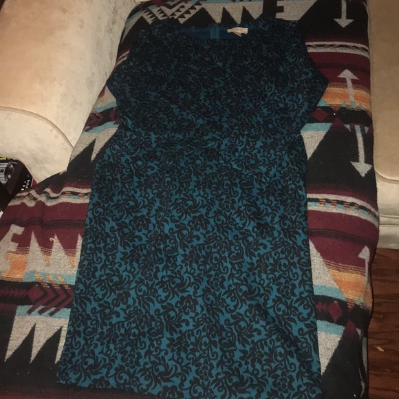 Loft Dress - Picture 2 of 3